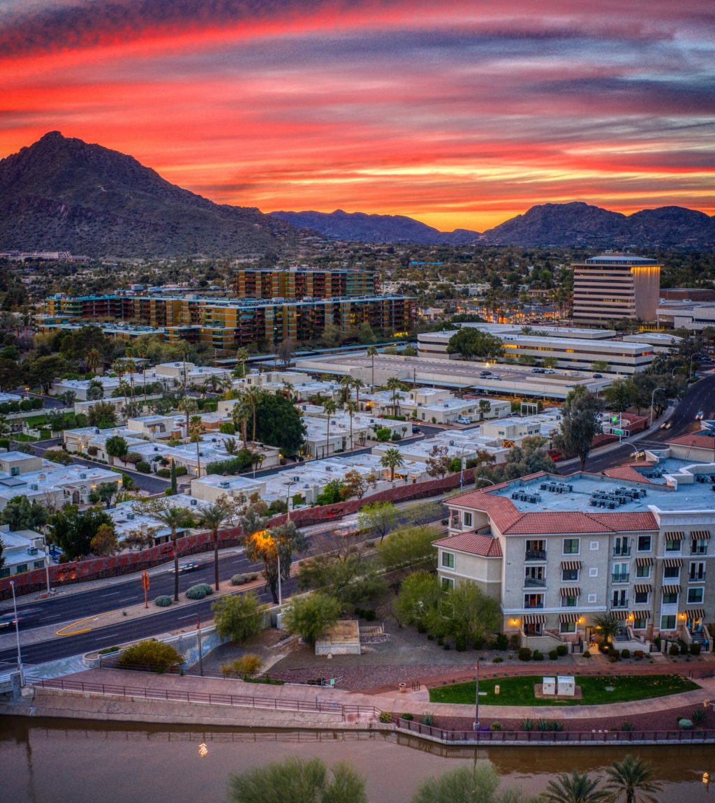 Sunset,In,Scottsdale,Arizona,During,The,Winter scottsdale arizona sunset over the city